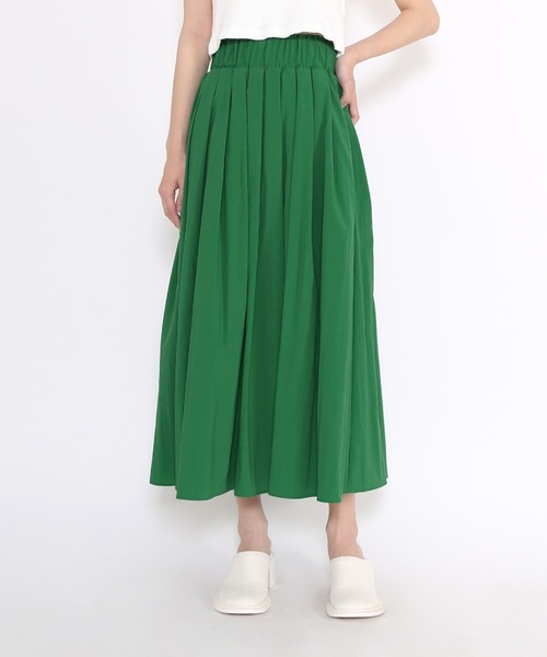 PUNYUS(プニュズ)の「ナイロンフレアロングスカート(スカート・レディース・グリーン/ブルー/ブラック/レッド・4/2/3/1)」の7枚目の写真