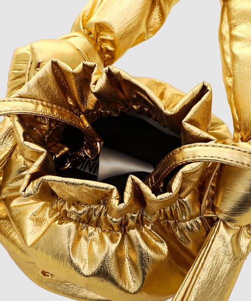 GANNI(ガニー)の「Occasion Top Handle Bag(ハンドバッグ・レディース・ゴールド・ONE SIZE)」の3枚目の写真