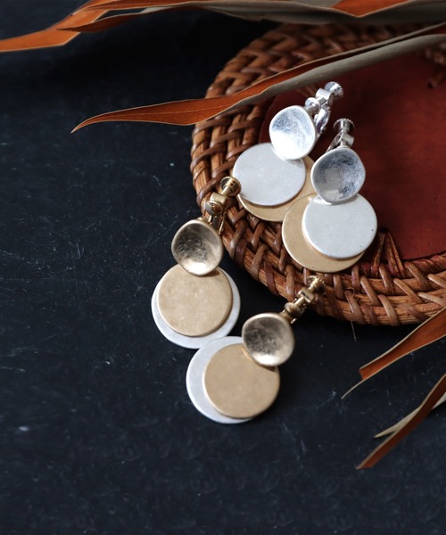 antiqua（アンティカ）の「マットプレートイヤリング（イヤリング・レディース・ゴールド/シルバー・FREE）」の11枚目の写真