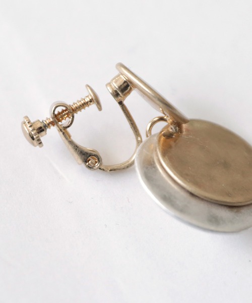 antiqua（アンティカ）の「マットプレートイヤリング（イヤリング・レディース・ゴールド/シルバー・FREE）」の6枚目の写真