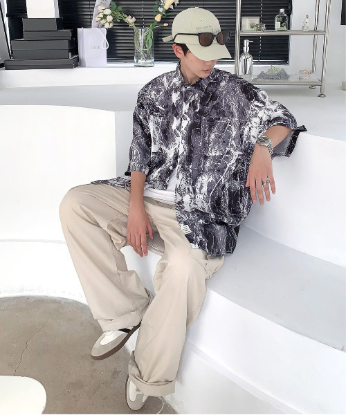 neos(ネオス)の「【neos -addictive design-】ビッグシルエット マーブル 総柄 ハーフスリーブ シャツ(シャツ/ブラウス・メンズ・ホワイト/ブラック・MEDIUM/LARGE/X-LARGE)」の5枚目の写真