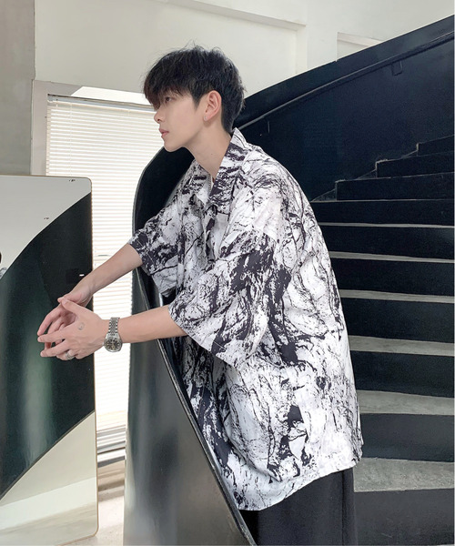 neos(ネオス)の「【neos -addictive design-】ビッグシルエット マーブル 総柄 ハーフスリーブ シャツ(シャツ/ブラウス・メンズ・ホワイト/ブラック・MEDIUM/LARGE/X-LARGE)」の4枚目の写真