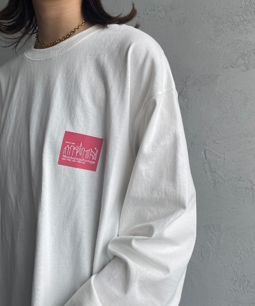 Manhattan Portage（マンハッタンポーテージ）の「[MANHATTAN PORTAGE/マンハッタンポーテージ] 別注 バックプリント ロングスリーブTシャツ（Tシャツ/カットソー・レディース・ブルー/ホワイト/ブラック・S/M/L/XL）」の17枚目の写真