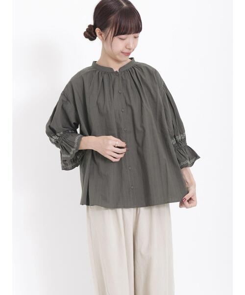 Samansa Mos2（サマンサ モスモス）の「ドビー刺繍ブラウス（シャツ