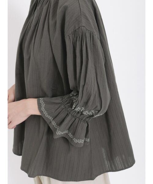 Samansa Mos2(サマンサ モスモス)の「ドビー刺繍ブラウス(シャツ/ブラウス・レディース・ブラック/オリーブ/ブルー/キナリ・F)」の14枚目の写真