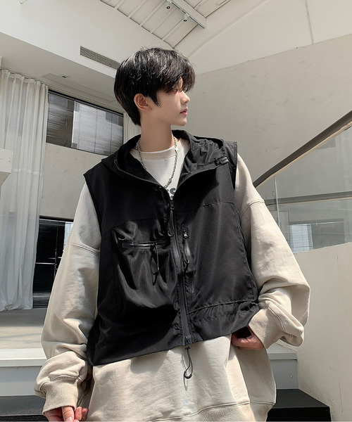 neos(ネオス)の「【neos -addictive design-】ルーズシルエット ショート丈 マウンテン パーカー ベスト(ベスト・メンズ・ブラック/カーキ・LARGE/MEDIUM/X-LARGE)」の20枚目の写真