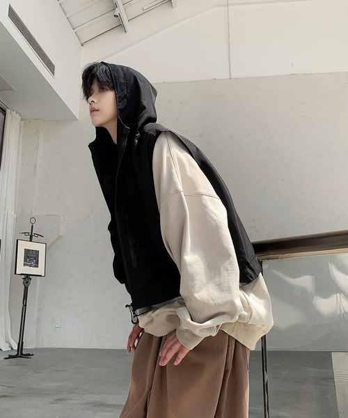 neos(ネオス)の「【neos -addictive design-】ルーズシルエット ショート丈 マウンテン パーカー ベスト(ベスト・メンズ・ブラック/カーキ・LARGE/MEDIUM/X-LARGE)」の5枚目の写真
