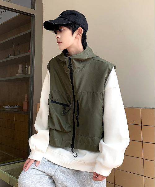 neos(ネオス)の「【neos -addictive design-】ルーズシルエット ショート丈 マウンテン パーカー ベスト(ベスト・メンズ・ブラック/カーキ・LARGE/MEDIUM/X-LARGE)」の6枚目の写真