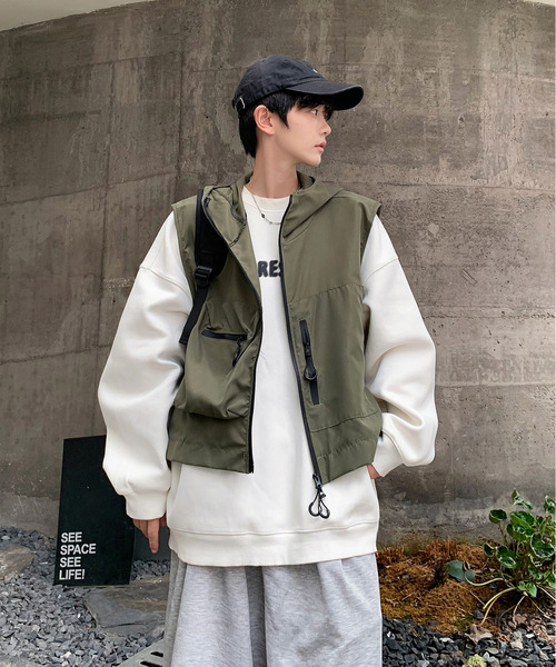 neos(ネオス)の「【neos -addictive design-】ルーズシルエット ショート丈 マウンテン パーカー ベスト(ベスト・メンズ・ブラック/カーキ・LARGE/MEDIUM/X-LARGE)」の10枚目の写真