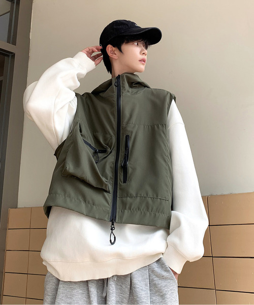 neos(ネオス)の「【neos -addictive design-】ルーズシルエット ショート丈 マウンテン パーカー ベスト(ベスト・メンズ・ブラック/カーキ・LARGE/MEDIUM/X-LARGE)」の11枚目の写真