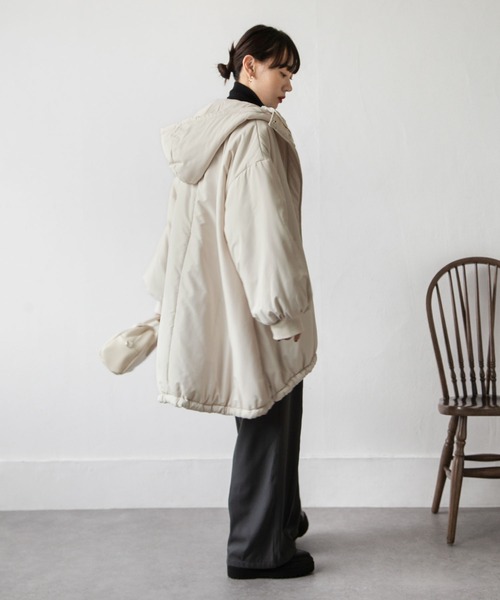 Chillfar（チルファー）の「ミドル丈中綿モンスターパーカー（ダウンジャケット/コート・レディース・ブラック/カーキ/アイボリー・FREE）」の10枚目の写真