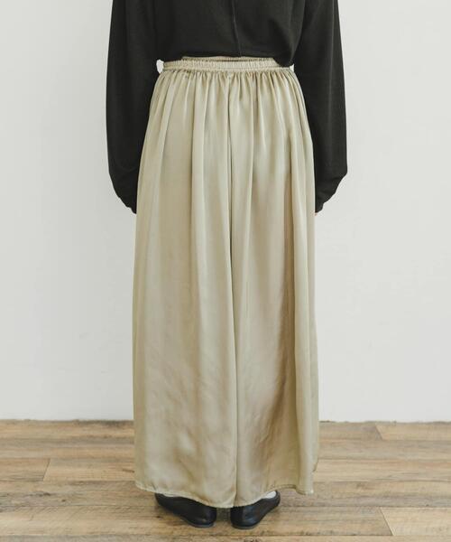 ITEMS URBANRESEARCH（アイテムズ アーバンリサーチ）の「サテンイージーガウチョパンツ（その他パンツ・レディース・ブラック系その他/ベージュ/ブラウン・FREE）」の11枚目の写真