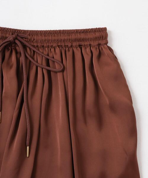 ITEMS URBANRESEARCH（アイテムズ アーバンリサーチ）の「サテンイージーガウチョパンツ（その他パンツ・レディース・ブラック系その他/ベージュ/ブラウン・FREE）」の19枚目の写真