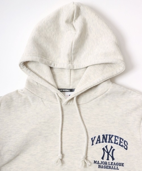 MLB（メジャーリーグベースボール）の「MLB/メジャーリーグベースボール オーバーサイズ チームロゴ刺繍 裏起毛スウェット プルオーバーパーカー トレーナー（パーカー・メンズ・ネイビー/ライトグレー/ブラック/ダークグリーン・LL/M/L）」の16枚目の写真