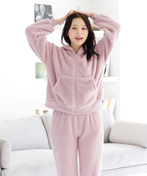 Dita(ディータ)の「ぷっくり耳付き。ねこ耳ファー起毛パーカー(単品販売)(ルームウェア/パジャマ・レディース・アイボリー/ピンクベージュ/ブルーグレー/ミント/グレー/アッシュブラウン/ブラック・FREE)」の8枚目の写真