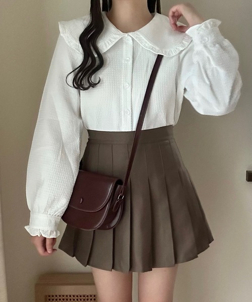 Cham.（チャム）の「着回しビッグカラーブラウス（シャツ/ブラウス・レディース・オフホワイト/イエロー/ベージュ/パープル/ライトグリーン/レッド/ライトブルー/ブラック・F）」の9枚目の写真