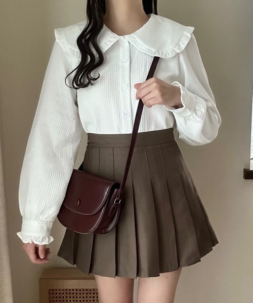 Cham.（チャム）の「着回しビッグカラーブラウス（シャツ/ブラウス・レディース・オフホワイト/イエロー/ベージュ/パープル/ライトグリーン/レッド/ライトブルー/ブラック・F）」の10枚目の写真