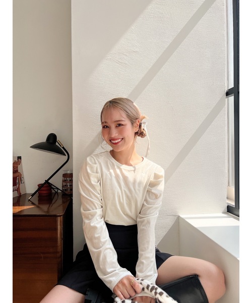 JUMELLE(ジュメロ)の「velour turn top(Tシャツ/カットソー・レディース・アイボリー/ブラウン・FREE)」の6枚目の写真