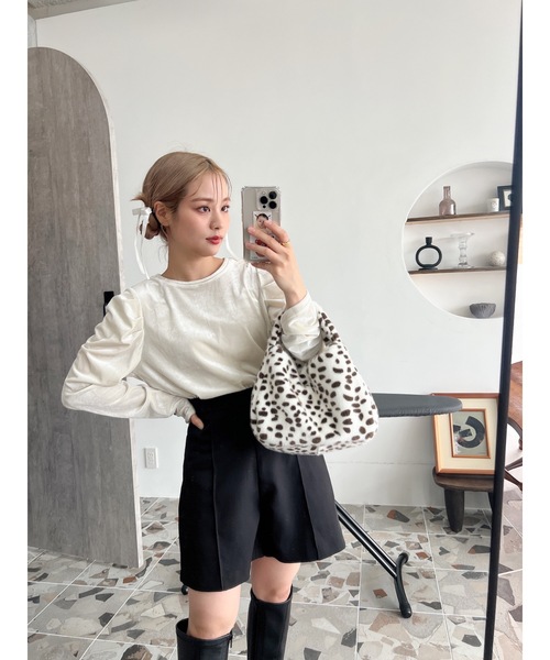 JUMELLE(ジュメロ)の「velour turn top(Tシャツ/カットソー・レディース・アイボリー/ブラウン・FREE)」の18枚目の写真