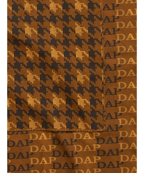 GAP（ギャップ）の「DAP GAP ロゴ スカーフ（ストール/ショール・メンズ・ブラウン/ブラック・ONE SIZE）」の3枚目の写真
