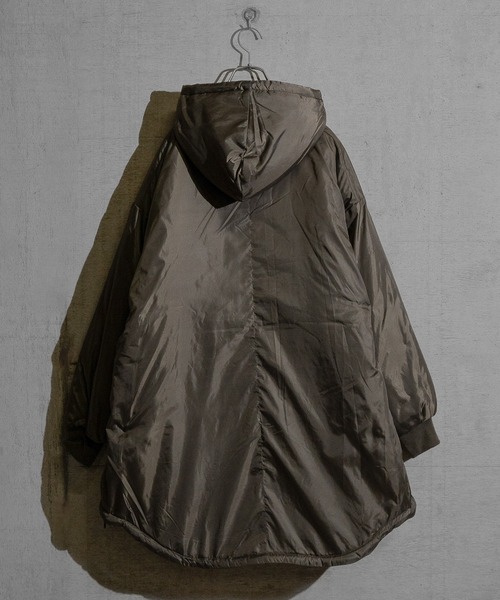 JOHN'S CLOSET(ジョンズクローゼット)の「【40I】エコダウン モンスターパーカー(ミリタリージャケット・メンズ・ベージュ/カーキ/ブラック・LARGE/MEDIUM)」の12枚目の写真