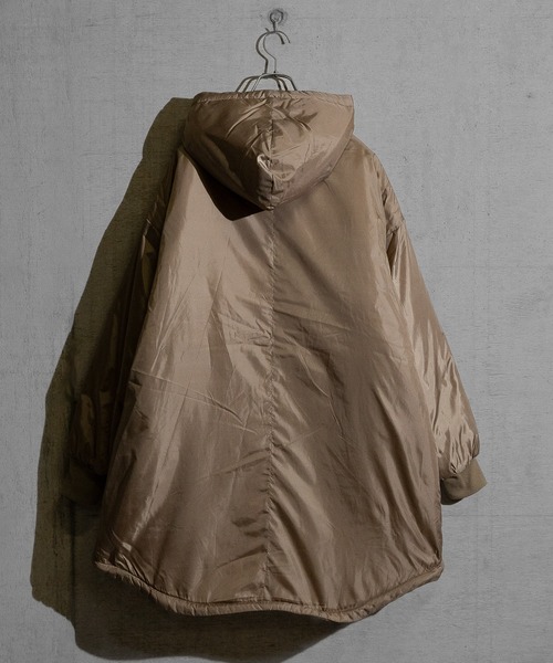JOHN'S CLOSET(ジョンズクローゼット)の「【40I】エコダウン モンスターパーカー(ミリタリージャケット・メンズ・ベージュ/カーキ/ブラック・LARGE/MEDIUM)」の14枚目の写真