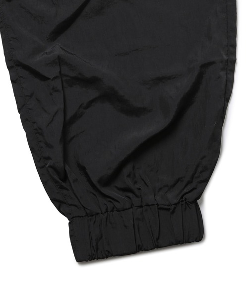 UMBRO（アンブロ）の「【UMBRO×BELPER×M TO R】NYLON TRACK PANTS（その他パンツ・メンズ・ブラック/ネイビー/オリーブ・L/M/XL）」の21枚目の写真