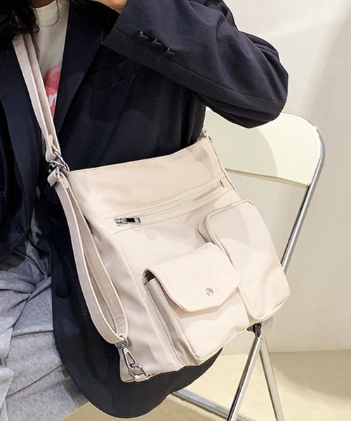 Miniministore(ミニミニストア)の「ナイロンショルダーバッグ 無地 大容量(ショルダーバッグ・レディース・テラコッタ/ブラック/ブルーグレー/アイボリー・FREE)」の18枚目の写真