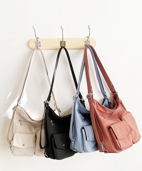 Miniministore(ミニミニストア)の「ナイロンショルダーバッグ 無地 大容量(ショルダーバッグ・レディース・テラコッタ/ブラック/ブルーグレー/アイボリー・FREE)」の14枚目の写真