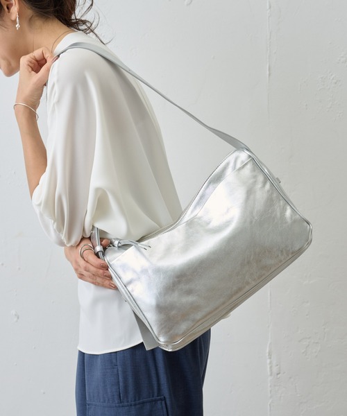 BEARDSLEY（ビアズリー）の「《2.718》Silverビーズピアス（ピアス（両耳用）・レディース・ホワイト/シルバー・FREE）」の4枚目の写真