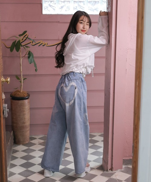 repipi armario(レピピ アルマリオ)の「ハートスプレーホックデニム(デニムパンツ・キッズ・ライトブルー・LARGE/MEDIUM/SMALL)」の17枚目の写真
