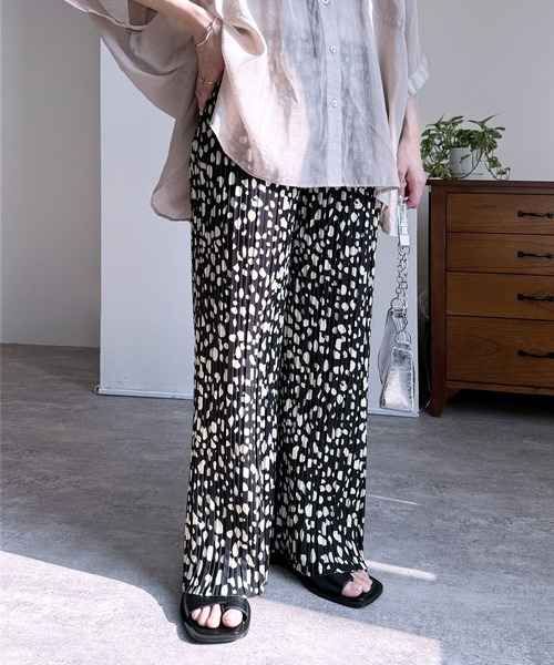 reca(レカ)の「ヒョウ&ダルメシアン柄プリーツパンツ(その他パンツ・レディース・ブラック系その他/アイボリー/ブラック・L/M)」の16枚目の写真