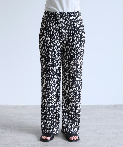 reca(レカ)の「ヒョウ&ダルメシアン柄プリーツパンツ(その他パンツ・レディース・ブラック系その他/アイボリー/ブラック・L/M)」の7枚目の写真