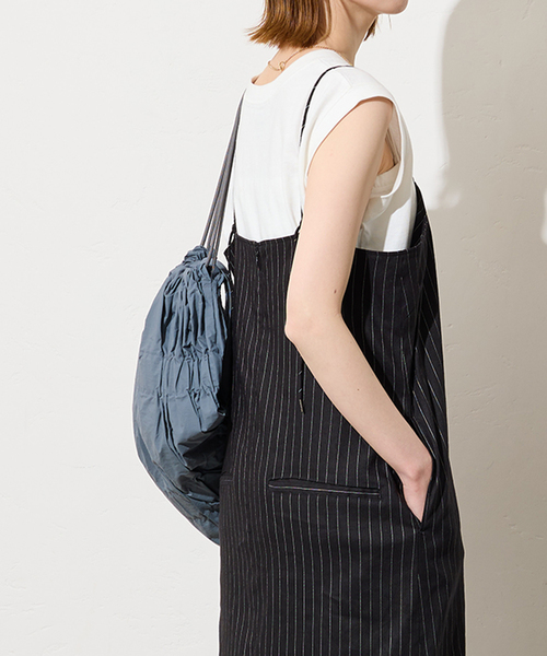 JOURNAL STANDARD（ジャーナルスタンダード）の「ストレートキャミソールワンピース（ワンピース・レディース・ブラック系その他/ブラック・FREE）」の16枚目の写真