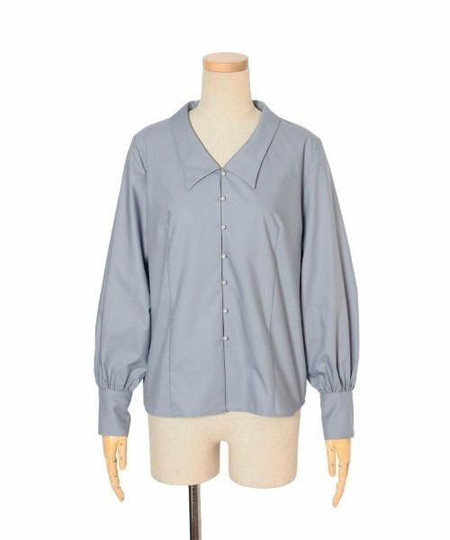 an another angelus（アンアナザーアンジェラス）の「パール釦Vネックシャツ/ananotherangelus/fint　フィント（シャツ/ブラウス・レディース・オフホワイト/ブルーグレー・FREE）」の16枚目の写真