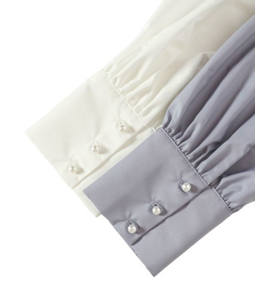 an another angelus（アンアナザーアンジェラス）の「パール釦Vネックシャツ/ananotherangelus/fint　フィント（シャツ/ブラウス・レディース・オフホワイト/ブルーグレー・FREE）」の22枚目の写真