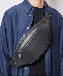 aniary | ボディバッグ（ジー-フィルムレザー）(ボディバッグ/ウエストポーチ)