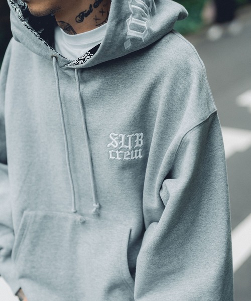 Subciety(サブサエティ)の「EMBROIDERY PARKA(パーカー・メンズ・ライトブルー/グレー/ブラック・MEDIUM/SMALL/X-LARGE/LARGE)」の3枚目の写真
