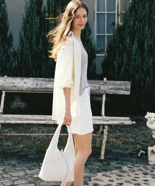 depound(デパウンド)の「pino bag (hobo) M(ショルダーバッグ・レディース・ブラック/アイボリー・FREE)」の13枚目の写真