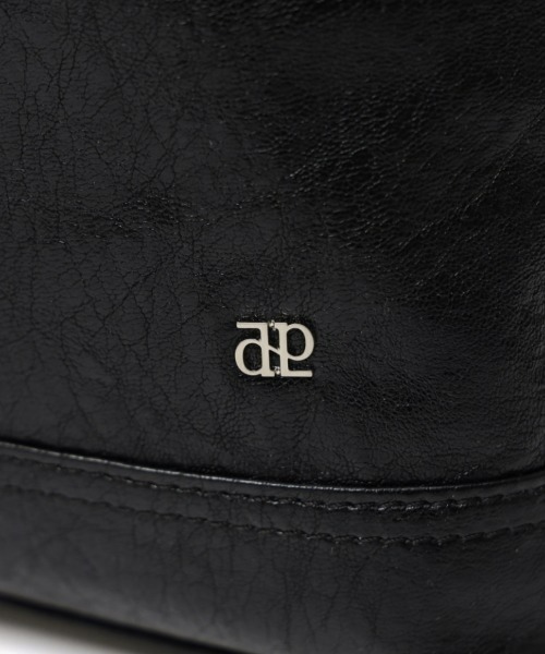 depound(デパウンド)の「pino bag (hobo) M(ショルダーバッグ・レディース・ブラック/アイボリー・FREE)」の22枚目の写真