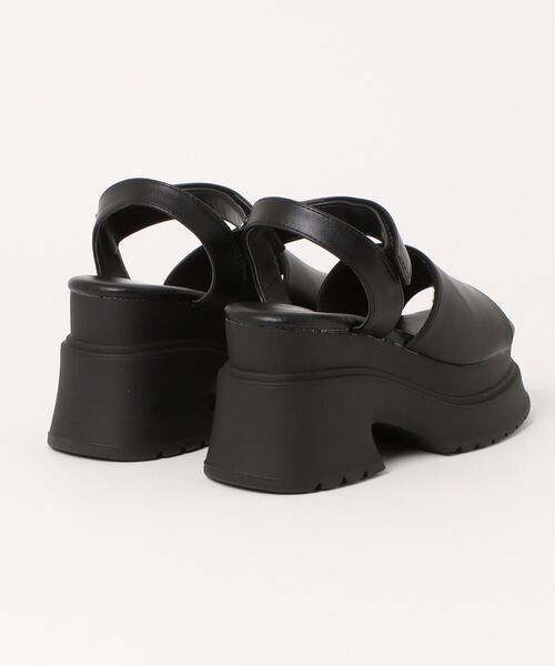 Parade(パレード)の「【厚底】ワンベルトプラットフォームサンダル TSB57010(サンダル・レディース・ブラック/ガンメタ/アイボリー・L/M/S)」の4枚目の写真