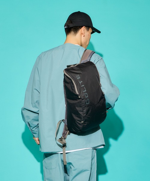 GOLITE(ゴーライト)の「ION 18L PACK / イオン 18L パック(バックパック/リュック・メンズ・ブラック/グレー・ONE SIZE)」の16枚目の写真