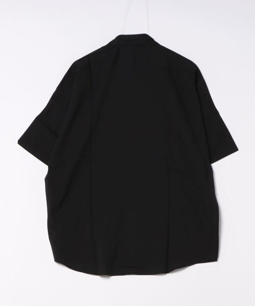 THISIS(ディスイズ)の「バルファスレース ビッグシルエットシャツ(シャツ/ブラウス・メンズ・ブラック/ホワイト・X-LARGE/LARGE/MEDIUM)」の3枚目の写真