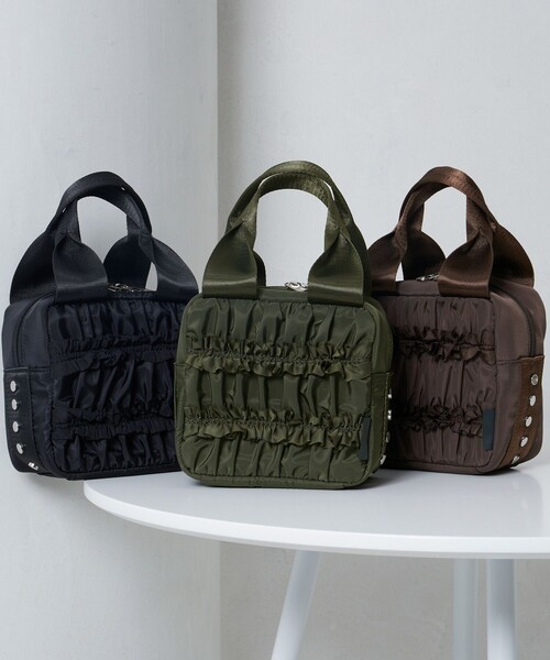 OUTDOOR PRODUCTS（アウトドアプロダクツ）の「OUTDOOR PRODUCTS × Firsthand/アウトドアプロダクツ 別注フリルボストンバッグ / ハンドバッグ（ボストンバッグ・レディース・ブラウン/ブラック/オリーブ・ONE SIZE）」の6枚目の写真