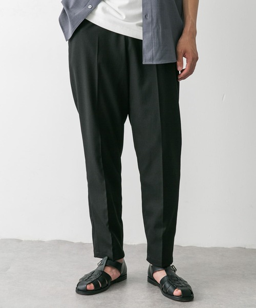 URBAN RESEARCH DOORS（アーバンリサーチドアーズ）の「TRツイルテーパードトラウザー（その他パンツ・メンズ・ブラック/ベージュ系その他/ブルー系その他/モカ/グレー・SMALL/LARGE/MEDIUM）」の2枚目の写真