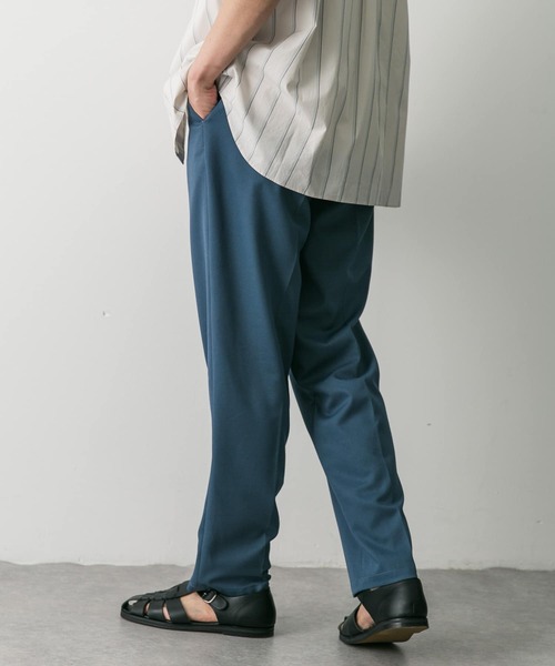 URBAN RESEARCH DOORS（アーバンリサーチドアーズ）の「TRツイルテーパードトラウザー（その他パンツ・メンズ・ブラック/ベージュ系その他/ブルー系その他/モカ/グレー・SMALL/LARGE/MEDIUM）」の18枚目の写真