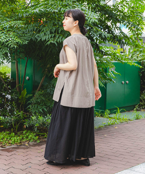 ITEMS URBANRESEARCH（アイテムズ アーバンリサーチ）の「サイドスリットフレンチブラウス（シャツ/ブラウス・レディース・モカ/ネイビー/オフホワイト・FREE）」の13枚目の写真