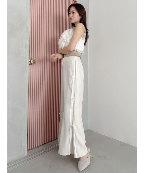 dazzlin（ダズリン）の「モチーフフラワービスチェ（キャミソール・レディース・ブラック/アイボリー/インディゴブルー/オレンジ・FREE）」の16枚目の写真