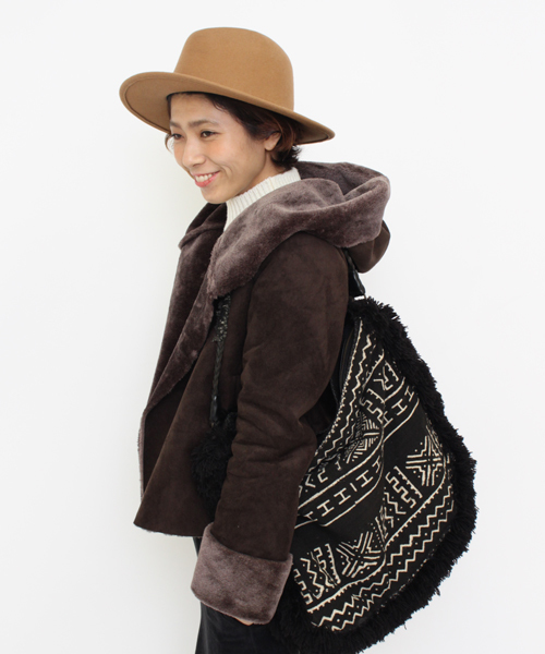 mystic（ミスティック）の「【予約限定★ニットプレゼント】ムートンショートコート（ムートンコート・レディース・ブラウン/モカ/キャメル・FREE）」の2枚目の写真