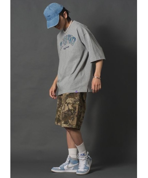REGIEVO(レジエボ)の「【REGIEVO】 カレッジロゴ オーバーサイズ ルーズTシャツ(Tシャツ/カットソー・メンズ・オフホワイト/グレー/ブラック・LARGE/MEDIUM)」の14枚目の写真